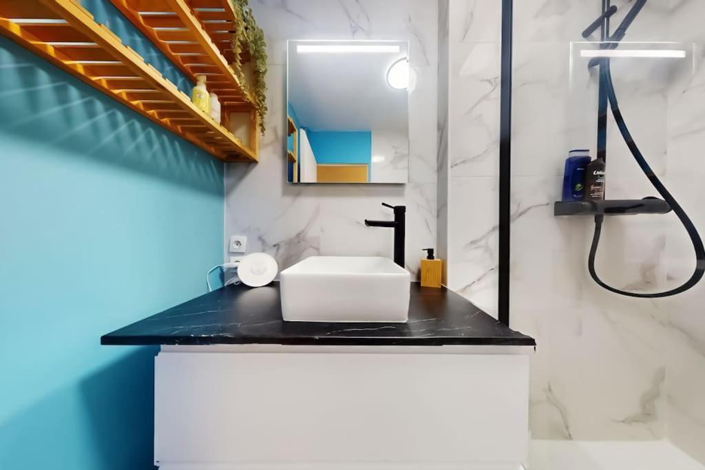 Proche & Paris-2 Min Gare Appartement *